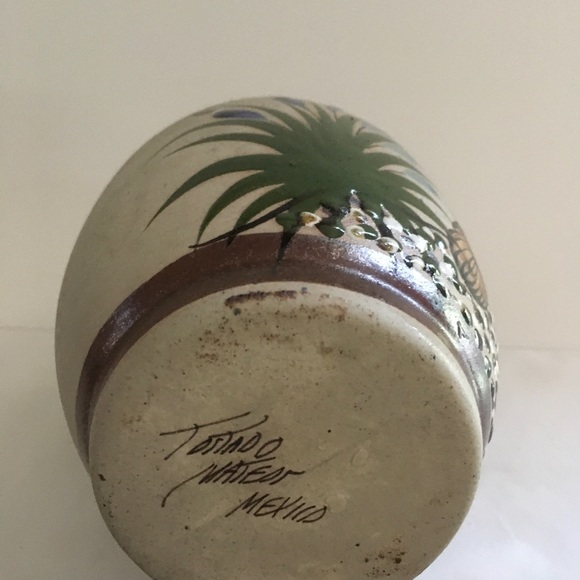 Vase - Picture 3 of 3